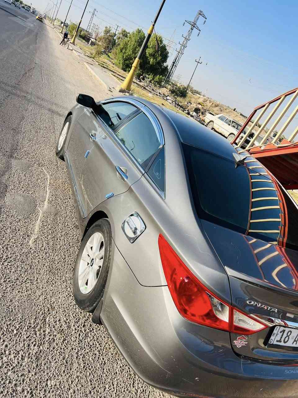 السلام عليكم
للبيع سوناته 2013  امريكي  حادثهة باب السايق والعبري مبدل فقط بدون دواخل بچم كبس سياره جاهزه وتخبل
مكينه 2400   مكينه جديده وتخبل 
كير حداديه تبريد كله جديد
سياره جديده تخبل 
جاهزه للئخير 
رقم بابل دولي 
مكاني بابل قرب جامعة بابل 
للاستفسار الاتصال 
*********** 
***********
