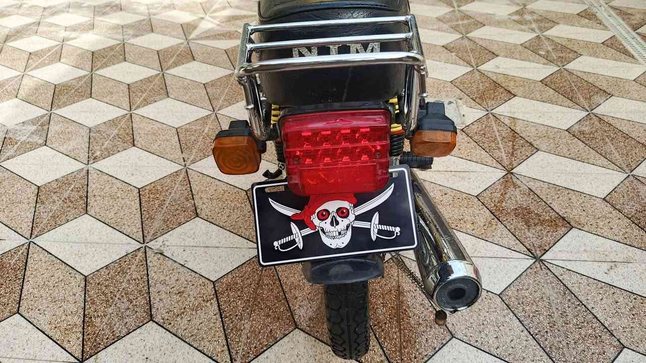 دراجه ايراني نامه امتياز موديل 2025 الدراجه كفاله جديده و حلوه لا تبخير ولا تنقيص واخذ بيها تراي للبصره واذا تريد جيب وياك مصلح يفحصها الدراجه حلوه و مرتبها على ايدي
السعر 650 الف 
المكان بابل_اسكندريه


**إذا كنت صاحب هذا الإعلان وتريد حذفه لأي سبب، رجاءا أرسل رسالة إلى الدعم الفني**