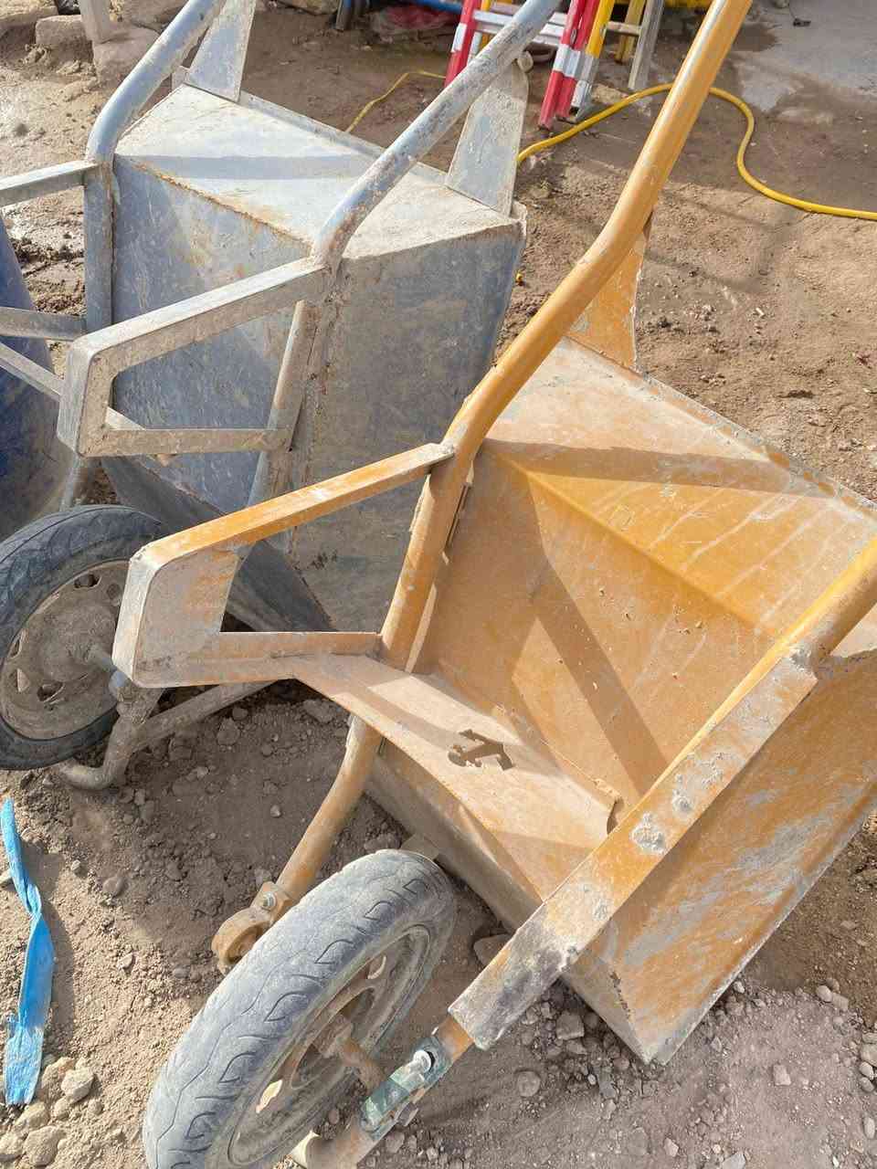 عرباين مستعمله تسگام حديدالثقيل  تاير دراجه تحوير  ..... العنوان كوفه شارع المطار... موبايل ***********
