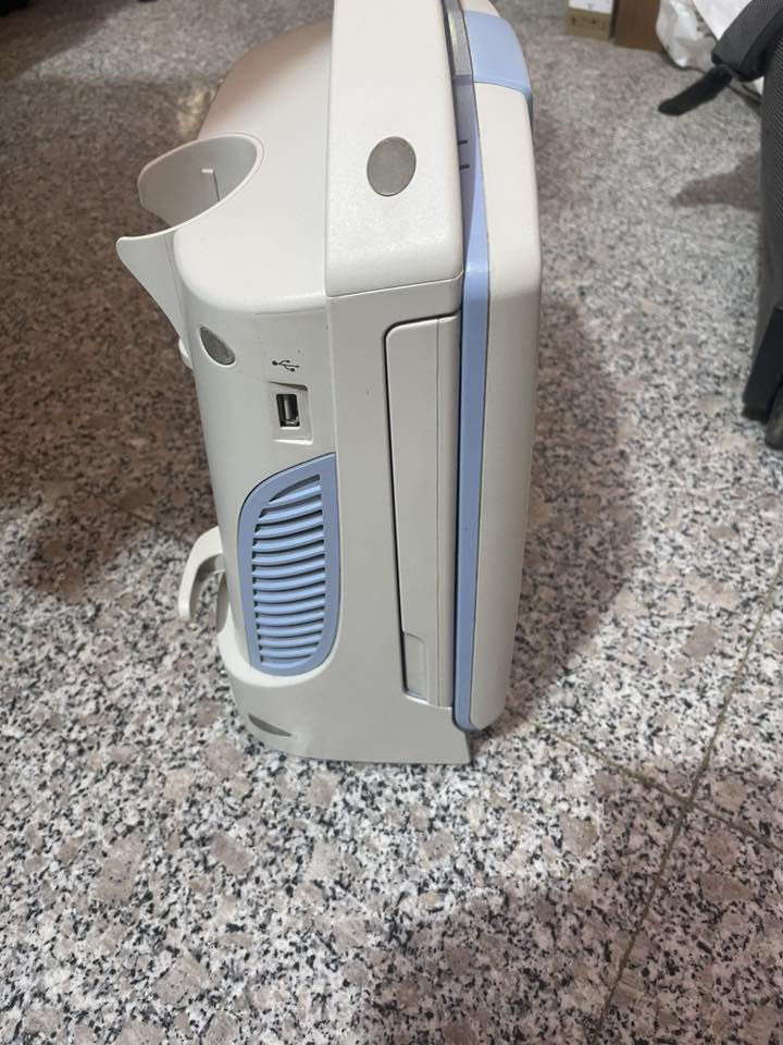 🔹 الماركة: Mindray
🔹 الموديل: DP-10
🔹 النوع: جهاز سونار محمول
🔹 الحالة: نظيف جداً ويعمل بشكل ممتاز
🔹 مناسب للعيادات والمراكز الطبية

الجهاز بحالة جيدة جداً مع كامل ملحقاته
السعر: 15 ورقه بي مجال للطيبين
الموقع: البصره
للتواصل: ***********
