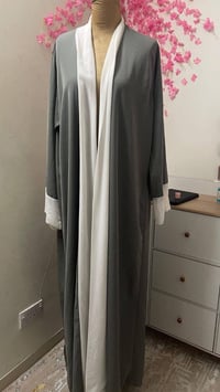 عبايات إسلامية • موديلات مختلفة • مقاسات متوفرة