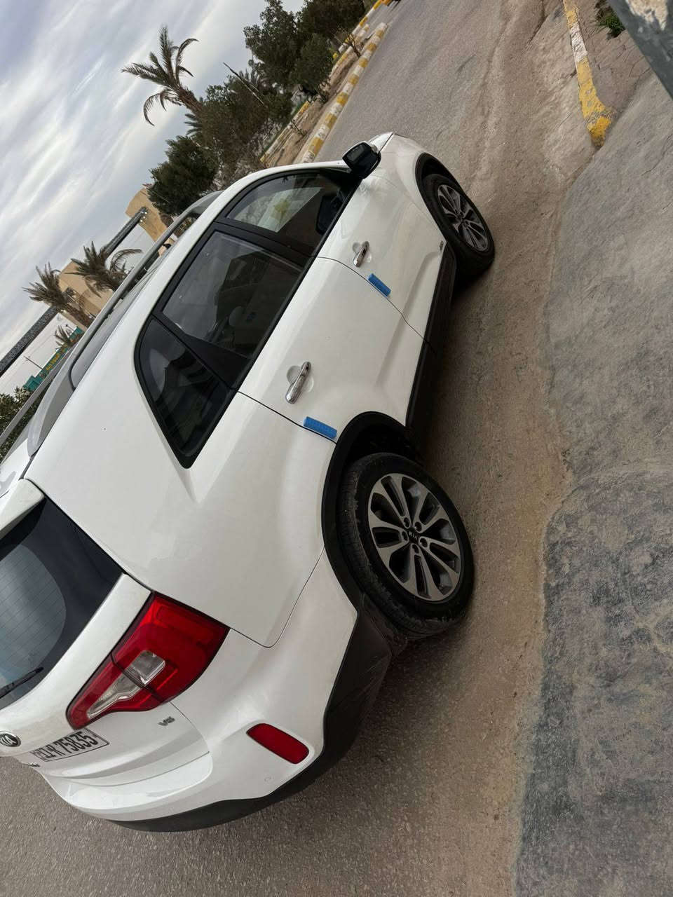 كويتي فووول مواصفات
جاهزه من كلشي 
بدون اي نقص 
رقم بغداد بأسمي 
السياره بيها صبغ جاملغ الأمامي فقط 
السياره جديده ماشيه ١٦٠ الف 
مكان السياره كربلاء 
للأستفسار***********
