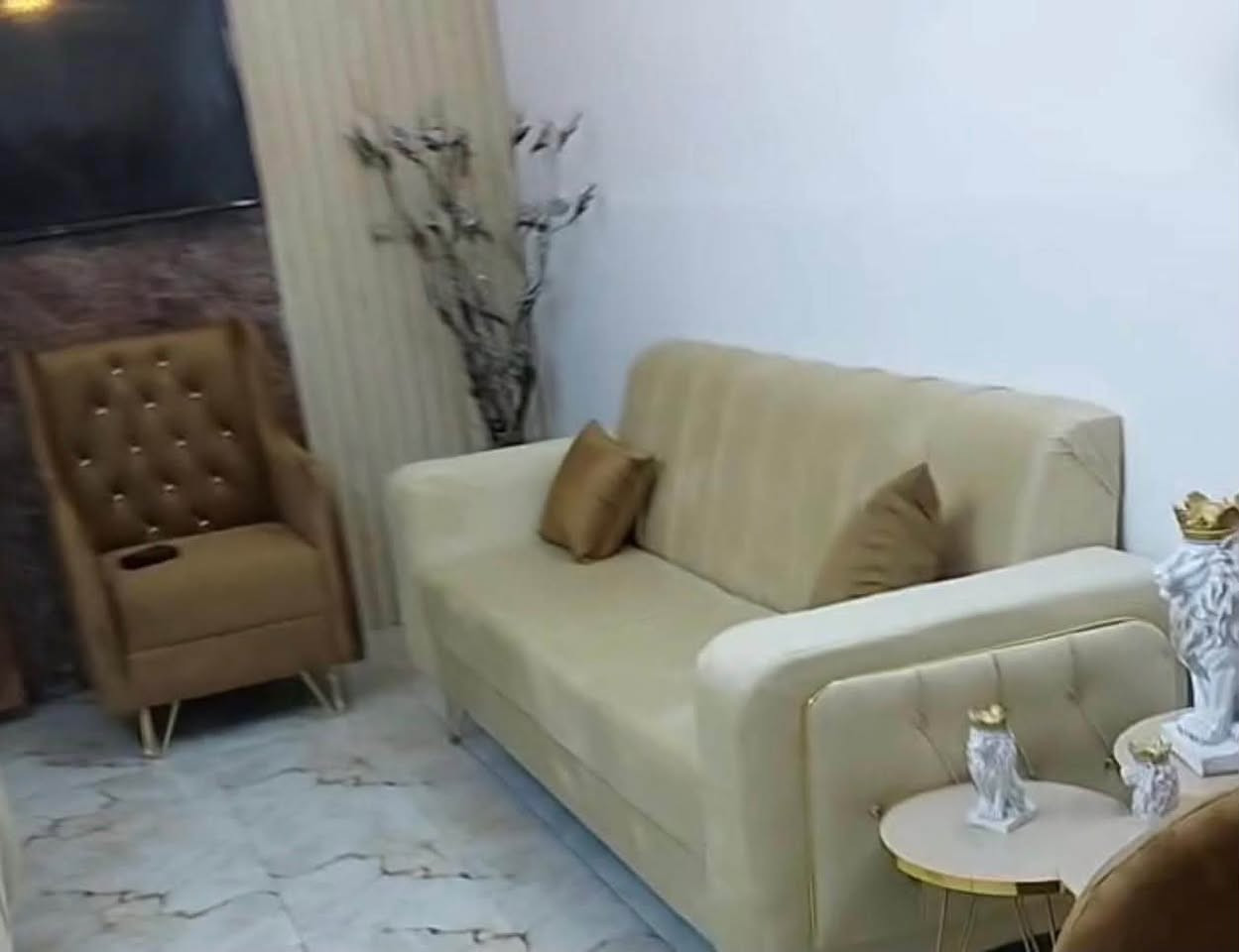 للبيع تخم وكاونتر نظيفات 
الاستفسار ع خاص


**إذا كنت صاحب هذا الإعلان وتريد حذفه لأي سبب، رجاءا أرسل رسالة إلى الدعم الفني**