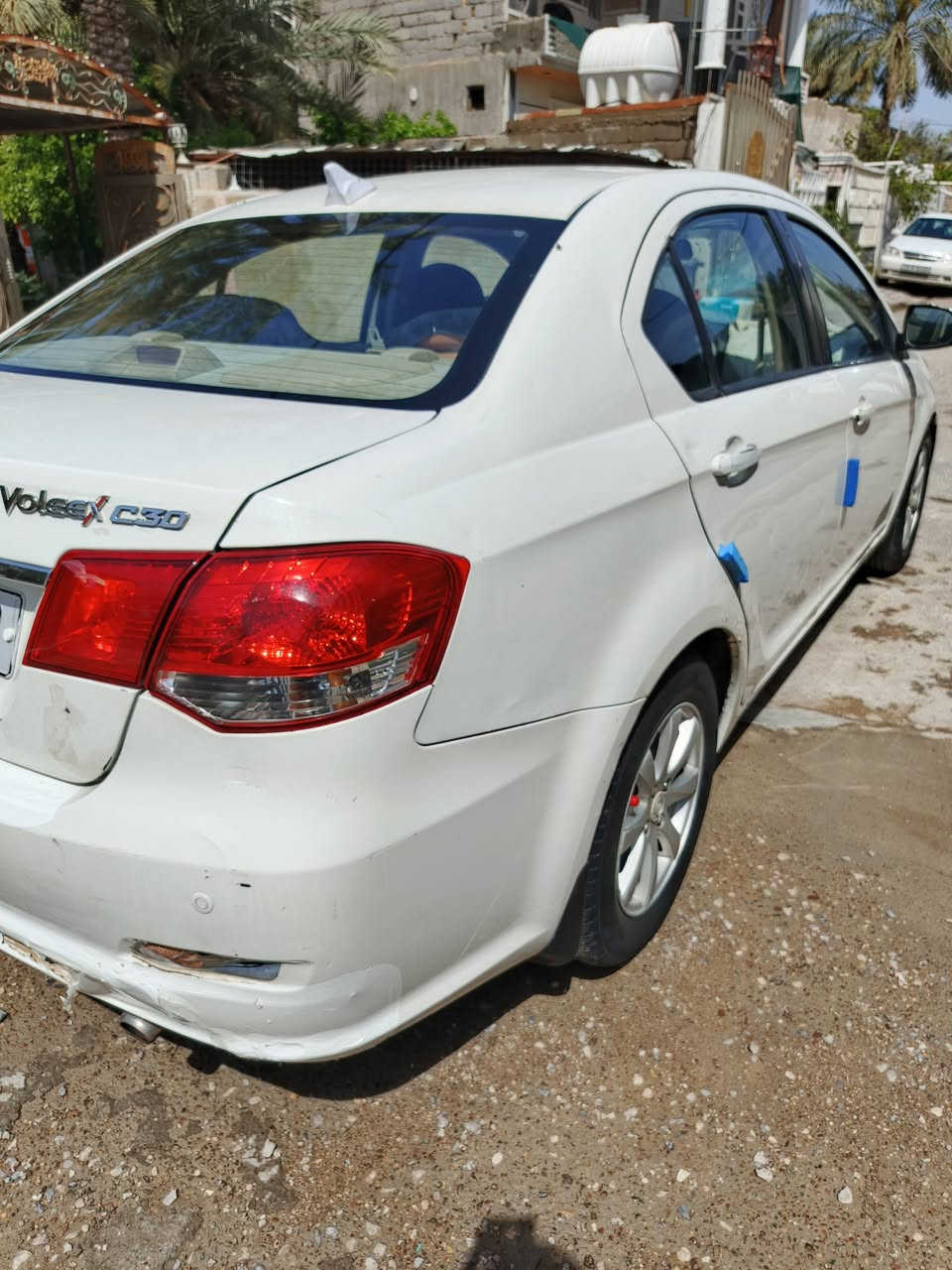 السلام عليكم
للبيع كريت وويل فولكس موديل 2012..c30 محور كير ومكينه يارس كورلا 1600 كير اوتو مابيها اي ضربه اي طخه مكفوله  بس صبع الهلال مال الدوسه مأشرلك عليه سياره مكفوله من كلشي وترايك للبصره العنوان ديالى بعقوبه التحرير غير متواجد على الفيس بوك
***********
