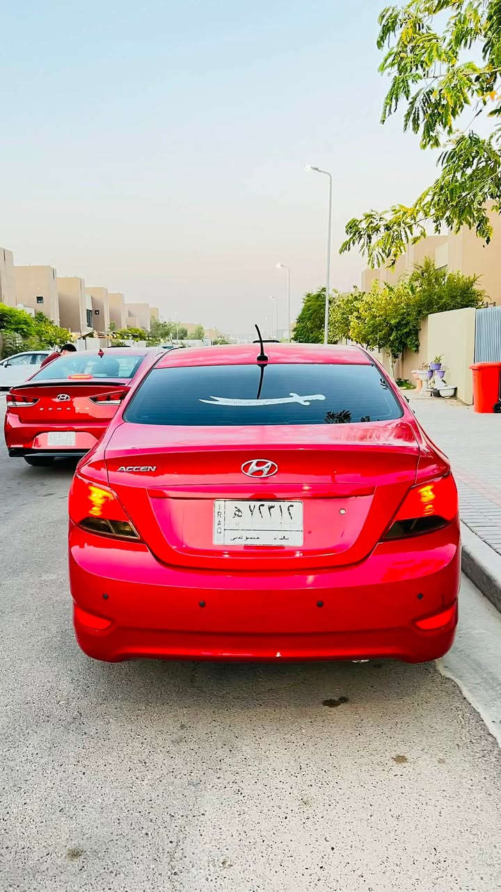 سلام عليكم 
اكسنت اللبيع موديل 2016
لون احمر 🛑 وارد امريكي 
حادثه جاملخ بس ايرباك ما طاك بيهه بل سدوه شويه ضربه خفيفه مبدله مكينه !! طابوكه تبريد ثلج كلشي مابيه مبدل جديد قماره جاره شويه +بيه شكم رصعه  
عنوان بغداد 
مجمع بدور السكني
سعر عل واتساب او رقم
رقم ***********
