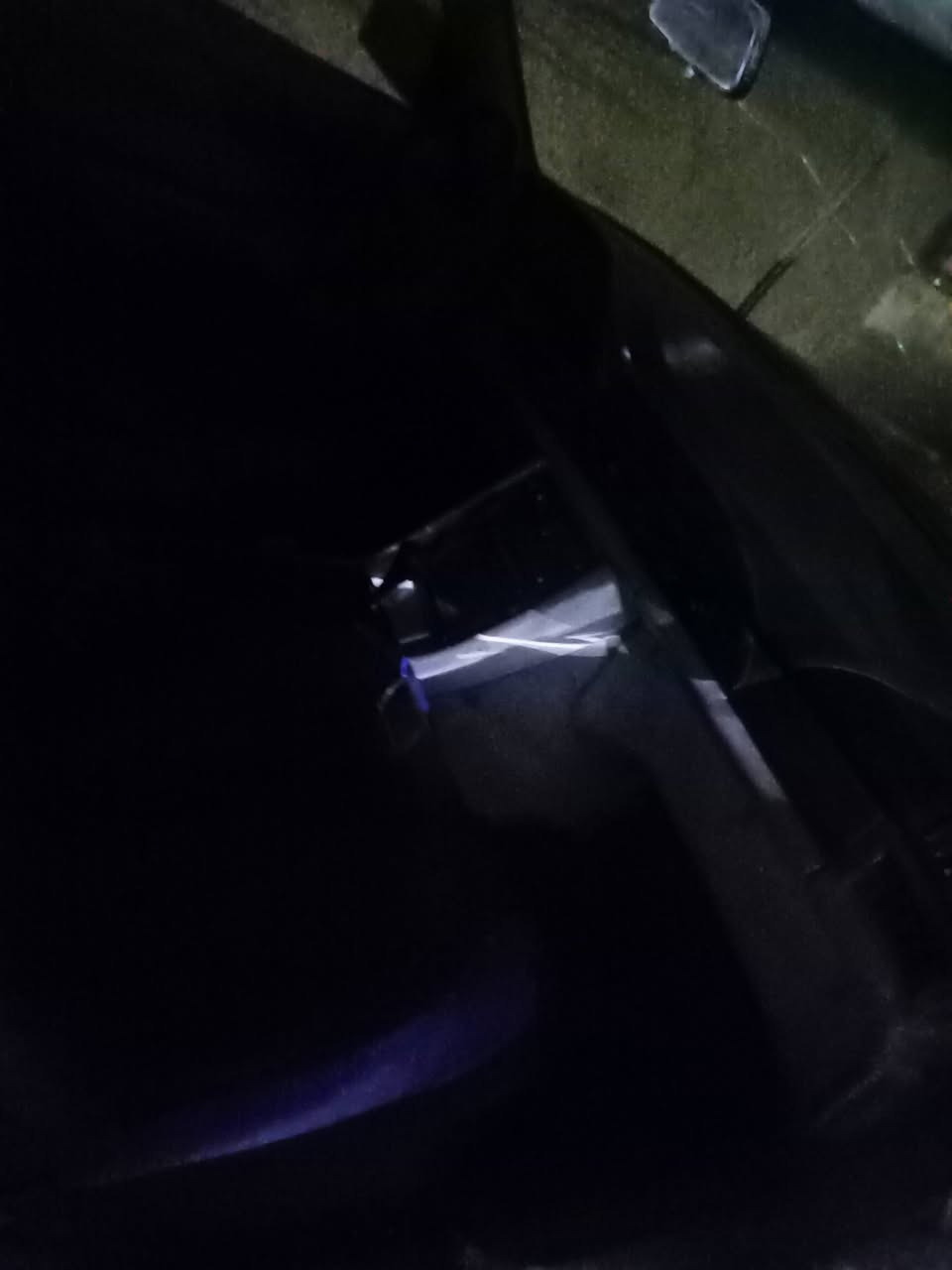 السلام عليكم سياره مرسيدس كفاله عامه حداده تبريد كهربائيات كلها شغاله ماكينه ثمانيه سلندر التواصل واتساب *********** مكان البصره شارع الحلاف السعر 38 وبيها مجال
