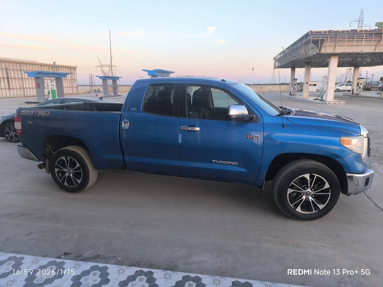 تيوتا تندرا موديل 2017 ظرر فقط الي مأشر هاتف ***********
