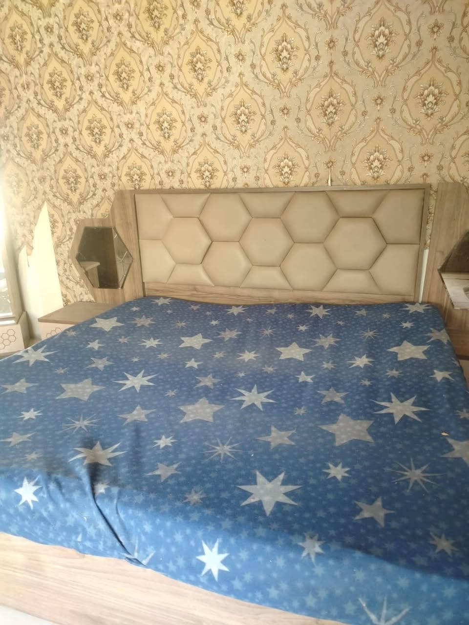 غرفه نوم تركية مستعملة سعرها 300 الف نضيفة وخشنة المكان المشتل منطقة المعسكر


**إذا كنت صاحب هذا الإعلان وتريد حذفه لأي سبب، رجاءا أرسل رسالة إلى الدعم الفني**