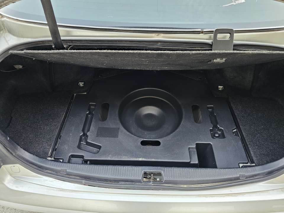 سڵاوتان لێبێ شاهانە لۆک لۆک ١٨٢🦾 بڕاوە تازە داخڵی کەمل مەسرەف کراوە سەقفی وەک شوشە وایە دەعمو لێدرانی قوڕسی نییە سەیارەکە زۆر مەزبوتە   فوول فولە بەس سڵایت نییە 
 ناو کرێمی پەردە سەلاجە مەرکەزی کوشن کارەبا سوکانی کارەبای مەجموعەی سوکانی لێکززە 
کوشن خەزن هەرچوار کارە باییە 
تاقمێ تەیە ویل لۆکی لە سەرە 
تەقە ڕەقەی بەشەرت
***********
*********** السليمانية, العراق
