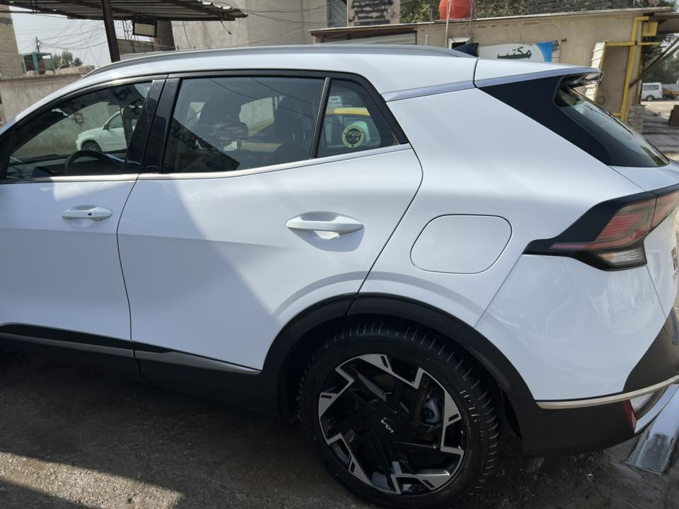 السلام عليكم كيا سبورتج خليجي ٢٠٢٤ فول مواصفات عدا البانوراما السياره مكفوله كفاله عامه من الضربه والصبغ والبارد والفتح من كل النواحي ماشيه ٣٢ استخدام شخصي السياره بسمي سبير ما نازل بيها فحص سونر السعر ٢٢٣ بيها مجال بصيط العنوان بغداد البلديات ***********
