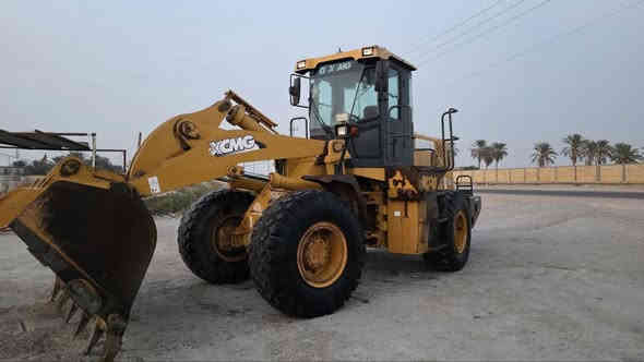 السلام عليكم شفل للبيع زت يل حجم 40موديل 2014 رقم بصره جاهز لعمل العنوان بصره قرنه لستفسار عل رقم***********
