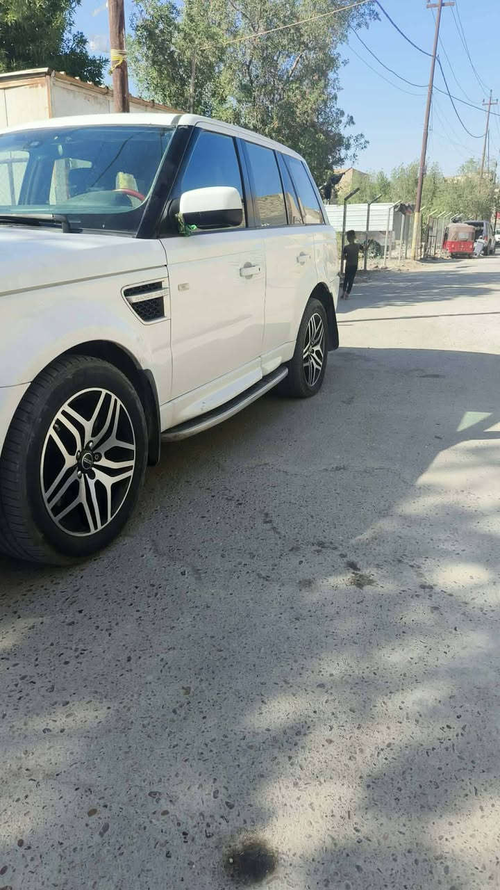 سلام عليكم رانج الفين ودعش كفاله عامه من صبغ وتكحيل كفاله مكينة كير حدديه تبريد شغال ثلج السعر 130 وبيها مجال شي بسيط بيهه ملاضات بل الكهرباء بسيطه  العنوان بغداد ***********
