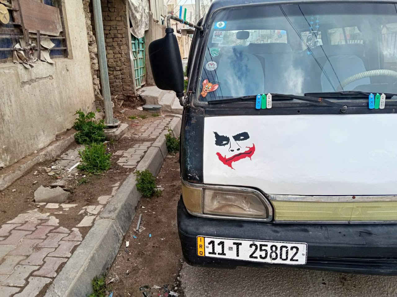 كيه بسته مديل 94 رقم بغداد انكليزي تحويل مباشر مكينه وكير بالصندوك توني شادهن حدادية 75 بالميه السعر 30 وبيها مجال بيع سريع مكان السيارة بابل 
رقم ***********
