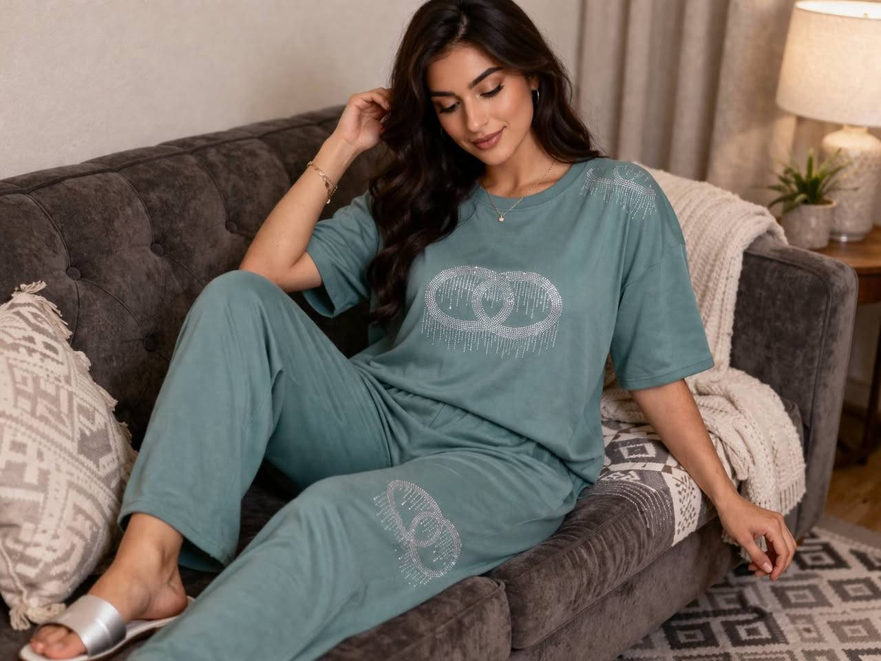 تراك فانيله زبده ماركة 
القياس فري سايز يلبس من وزن ٥٠ لحد ٨٥
السعر ١٢ 
توصيل داخل الديوانيه الفين المحافظات ٥
@إشارة


**إذا كنت صاحب هذا الإعلان وتريد حذفه لأي سبب، رجاءا أرسل رسالة إلى الدعم الفني**