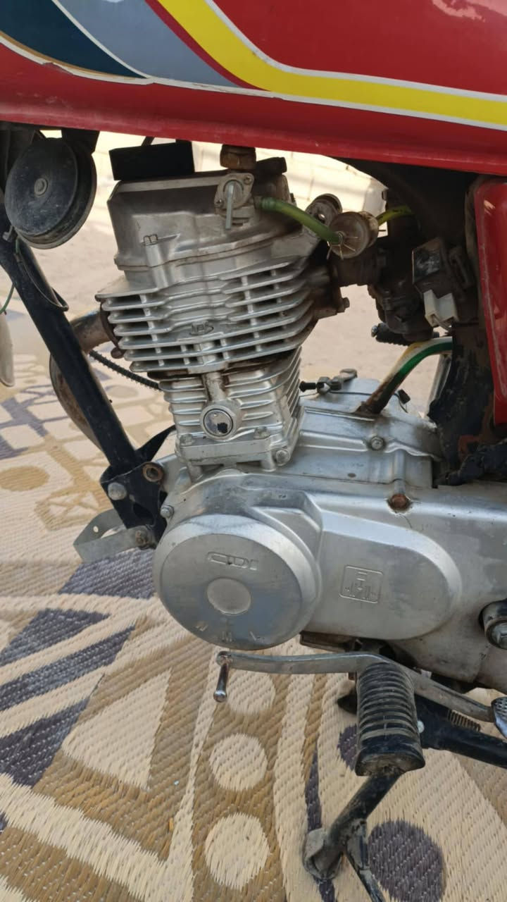 اربع كير كلك كاملة رقمي *********** تفاصيل كلهة خاص نضيفة الدراجة
