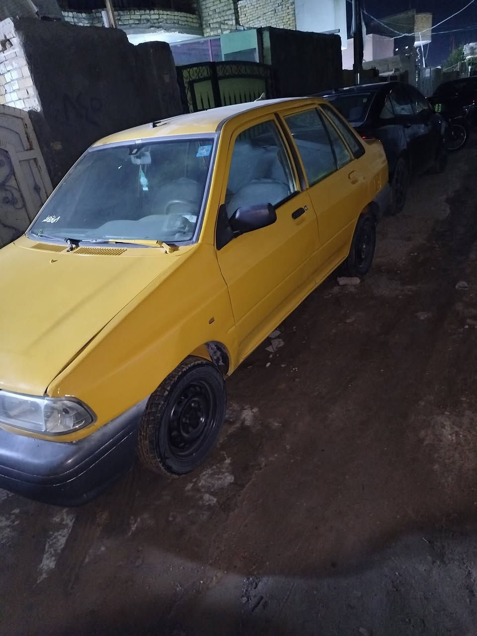 سلام عليكم سايبه مديل 13مصبوغه احزام مكينه بيها ضعف  كير جديد حداديه جديده بوربرنات موزينه عوزهها ترتيبات بصيطه عليها هيه وغرامات ورقتين عل مشتري سعرها 16 راعيها بكربلاء مكاني كوت الشراي بي خير ويدلل *********** تجي اشوف السياره وتقتنع وتشلع عيوني
