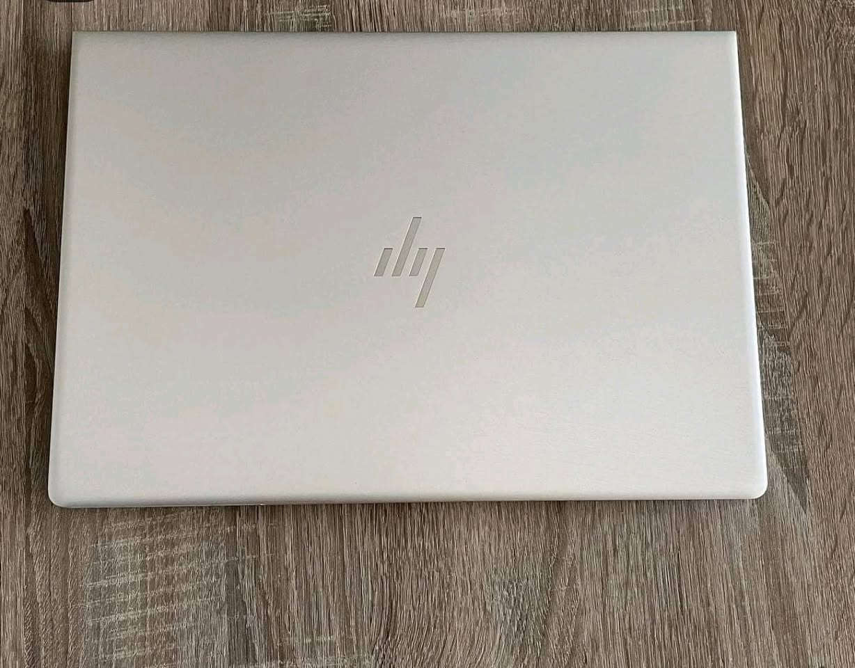 5
لابتوب hp Elitebook الشكل الحديث هيكل المنيوم الجيل الثامن للبيع 
الحاسبه سوبر سلم وهيكل معدني انيق جدا وشاشه لمس 
المعالج core i5 الجيل الثامن
رام 8 كيكا DDR4
هارد 256 كيكا SSD
كرت الشاشه Intel Uhd 630 حجم 4 كيكا
الشاشه حجم 14 انج ضد التوهج لمس ١٠ اصابع دقة FHD 1980x1080
باتري ليثيوم 6 خلايا  شحن سريع 65 واط والباطرية ممتازة
كامره دقة hd
كيبورد ضوئي ليزري
بصمة اصبع وبصمة وجه 
 منفذ تايب سي و رام  وhdmi وباقي المنافذ   الحاسبه كلش نضيفه وحلوه
السعر 350 الف النجف, العراق


**إذا كنت صاحب هذا الإعلان وتريد حذفه لأي سبب، رجاءا أرسل رسالة إلى الدعم الفني**