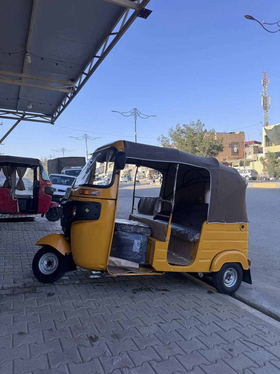 التفاصيل مكتوبه وداخل الفيديو اقراهن وشوفه يلا تتصل مو تتصل وتكلي شبيها
يابه السلام عليكم تكتك 2018 شهر ١٢ يوم ٣٠  يعني 2019 مرقمة لوحة وسنوية انكليزي (هزة جديدة )  مكينة مال 20 تكتك كامله مكمله من كل نقص معمرة تعمير عام من الطول للطول راجعة جديدة شرط تراي زيرو تكتك خير من الله اي نقص مابيها كبل للشارع مكاني ديالى بعقوبة شارع جرف الملح شراي اتصل ممتواجد خاص*********** السعر 5300 وبيها مجال
