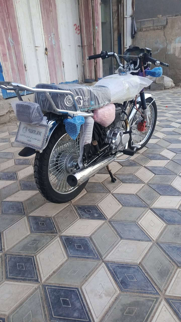 ياالله    ///الاخوين للدراجات 🛵
‼️‼️الإستفسار /***********☎️***********
التايكرر ال 2025 الاصلي باب 1 🛵
دشبول شاشة لمس بلوتوث 
نظاافة 99% جيس وزيروو استخدام ((15))يوم 
لوون . مميز بنفسجي دولار 🟪
‼️‼️مكاان//الصويرة شارع السبيس تقاطع حي الزهور
