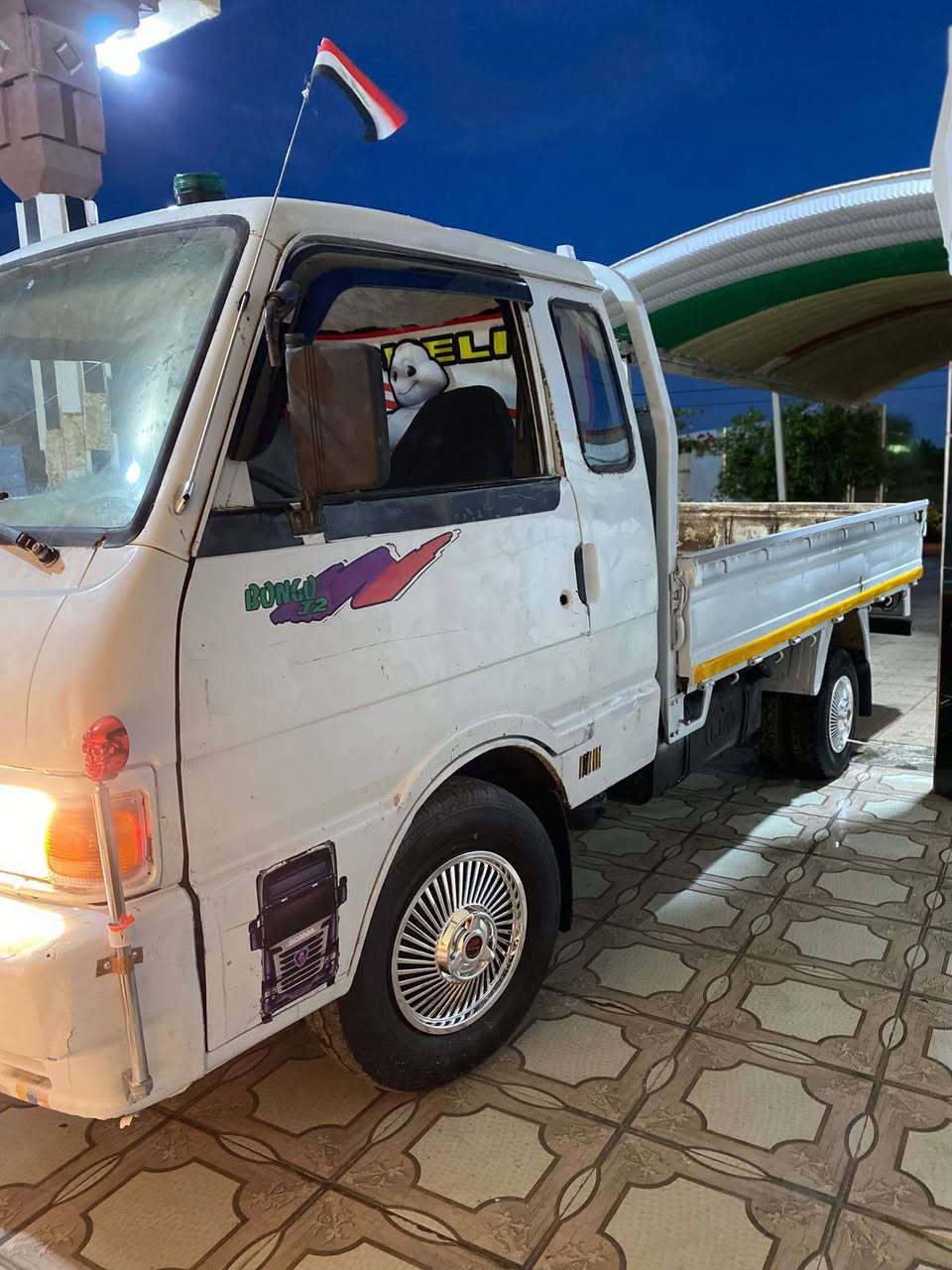 السلام عليكم
كيا بنكو رقم صلاح الدين الماني تحويل مباشر 
شاصي مكفول رقم شاصي واضح تخم تاير جديد 
طويله 7جنكال مكينه لا تبخير ولاتنقيص مدوشمه 
المكان الدجيل مقابل سيطرة العبايجي اطراف بغداد الاتصال على الرقم 
***********
