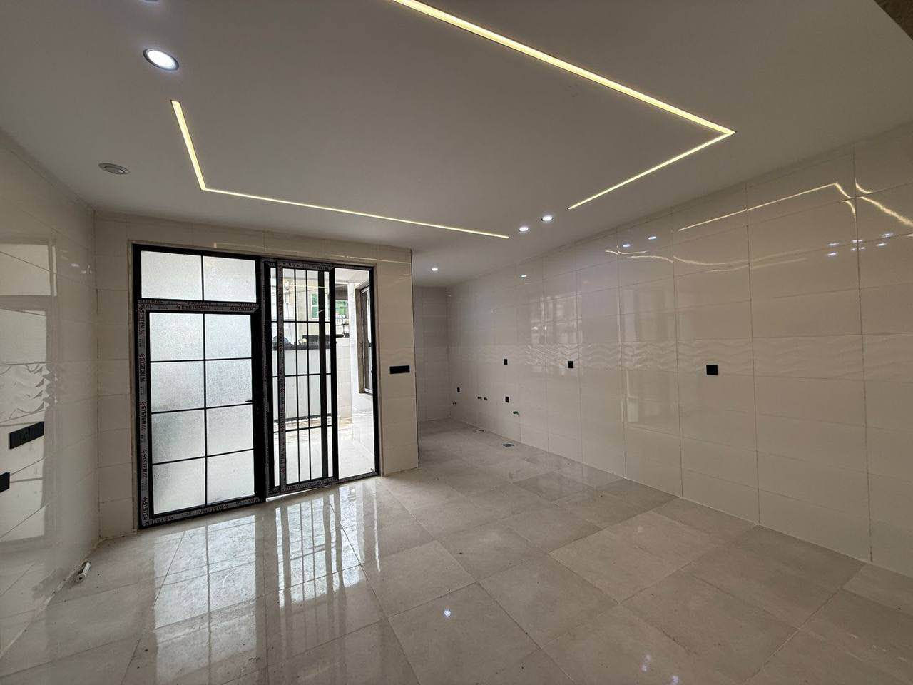 كود اعلان7/80
🔸سند طابو يتسجل بإسم اي عراقي
📍أربيل- منزلين لبيع حي باداوه قرب شارع 100M ع شارع 15M 
➖مساحة 110M+110 طابقين 
يتكون⤵️
➖3غرف نوم 
➖استقبال-صاله-مطبخ-مجموعه صحيات-كراج
للتواصل 📞
***********
***********
***********
**************
في حال لم يتوافق العقار مع رغبتكم او لم يكن بقدر امكانيتكم زوروا موقعنا على تلكرام للتصفح على اكثر عدد من العقارات المتوفرة 
https://t.me/muhemenalkhalid أربيل, العراق
