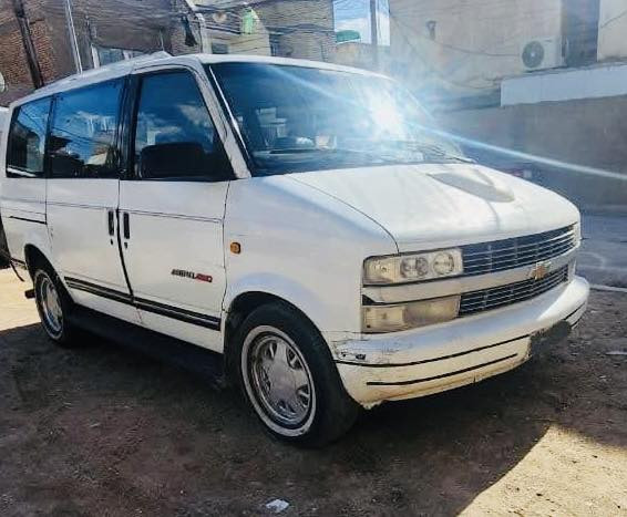 🚗 للبيع: فان استرو (Chevrolet Astro) 🚗
نظافة ومتانة ،،،
لأصحاب العوائل والعمل، متوفرة سيارة فان استرو موديل 1993 بحالة ممتازة وجاهزة للاستخدام.
🔍 التفاصيل والمواصفات:
• المحرك والـگير: نظيف جداً وبحالة ممتازة.
• الصدر: جديد بالكامل (منفوضة نفض).
• الإطارات: طقم تاير جديد.
• الرقم: ديالى / مشروع وطني (إنكليزي).
• السنوية: باسمي، والتحويل ثاني يوم مباشرة.
• الحالة العامة: السيارة "متعوب عليها" وجاهزة، نقصها فقط منظومة التبريد.
💰 السعر والتفاوض: 43 ورقة (4,300$)
• ملاحظة: بيه مجال  "حق الجية" وما نقصر مع الشراي
📍 العنوان: بغداد - الزعفرانية.
📞 للتواصل والاستفسار:
يمكنكم الاتصال على الأرقام التالية:
***********
***********
ملاحظة: السيارة للمستخدم اللي يدور راحة وبال صافي
 تحياتي لكم جميعاً ،،،
‏  خادمكم ⚡️ مـسؤول جـروب فـان اسـترو الـعراق
