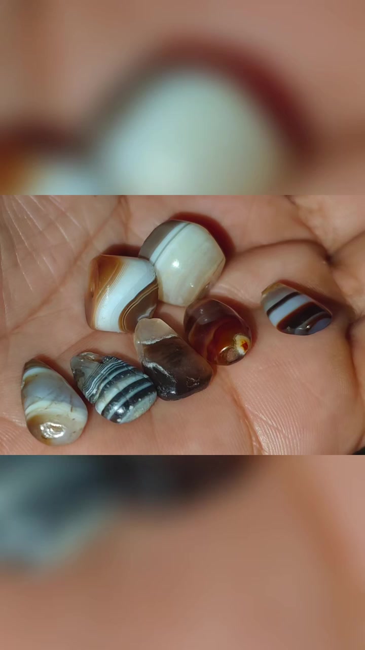 جزعات يمانيات قديمات للبيع شلع كلهن ٢١٠ ____-____--***********
