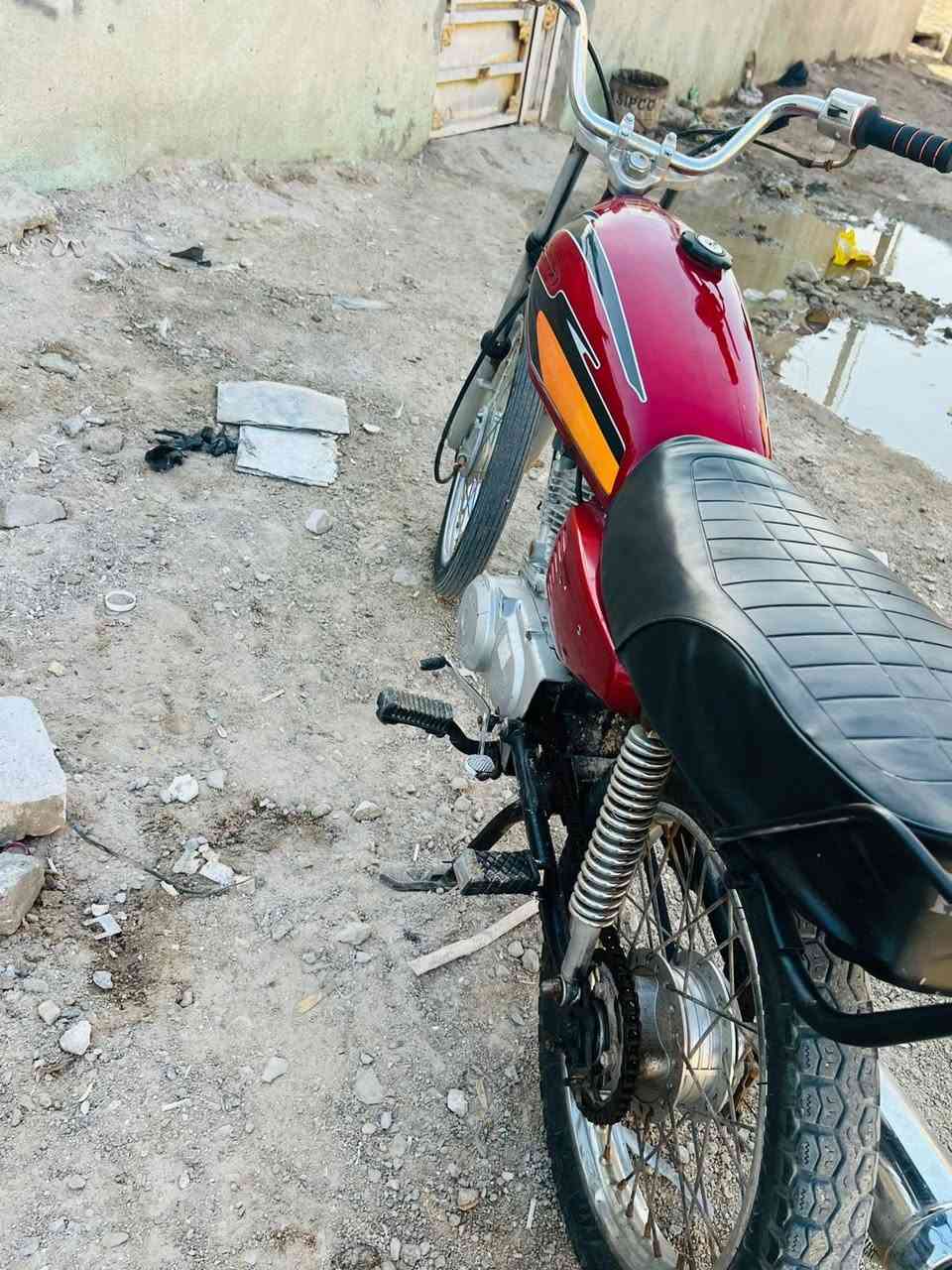 سلام وعليكم دراجه للبيع أدوات السعر 350وبيها مجال مكاني بصره كرمة علي ***********
