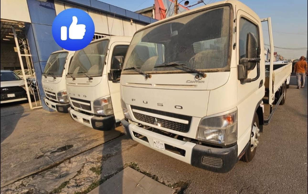 كنتر ميتسوبيشي اصلي موديل 25 زيرو بدي 4ونص متر كويتي بيت المله 
سعر 43,700,000مليون  دينار عراقي مرقم كامل صافي 
كنتر موديل ٢٥ زيرو بدي ٥ متر كوتي بيت المله سعر 
مليون 46,200,000
 عراقي مع الرقم قفل 
***********
