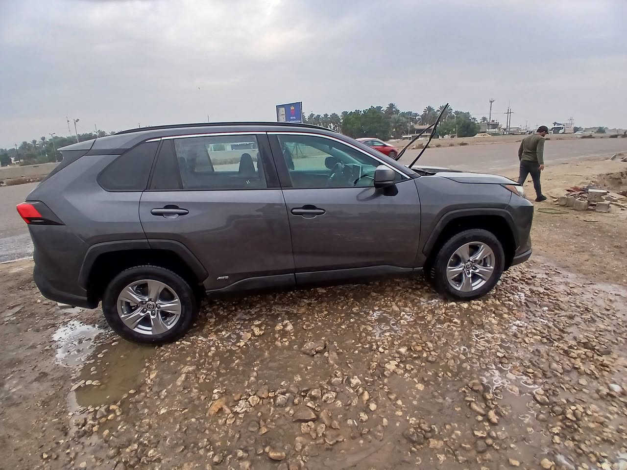 سياره راف فور موديل ٢٠٢٤
مواصفات le
ماشيه ٨٠ الف ميل
رقم بغداد انكليزي 
مكان بابل
***********
سعر ٢١٠ وبيهه مجال
