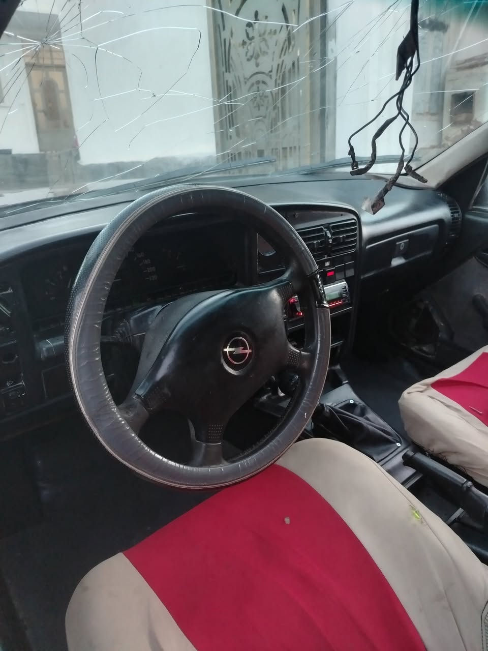 السلام عليكم اوبل اوميكا موديل 1991 لون احمر رقم انبار سنويه كرتونيه ساقطه سياره بلاديه كله كير ومحرك خير من الله جاهزه كله كهربائيات كله شغاله تخم تايرات كلهن نضاف كير ومحرك واكسل جدد السياره كلهن نضيفه ارفلو وايسي وبلكات ونوزلات مال جناي كله نضيفه عارضه 25 وبيه مجال للشراي مكاني الحبانيه النساف سن الذبان قرب جامع ابراهيم الخليل خلف السكه تحويل مباشر للأستفسار
*********** بي واتساب
