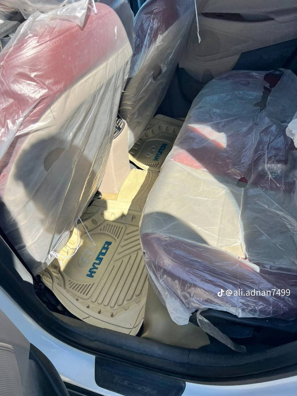 توسان موديل 2018ماشه 105الف صيانه تبدل دهن كير شركه تخم تاير جديد السياره كفاله ماعده رصعه بخشم البنيد وما معدله لستفسار اكثر ***********
