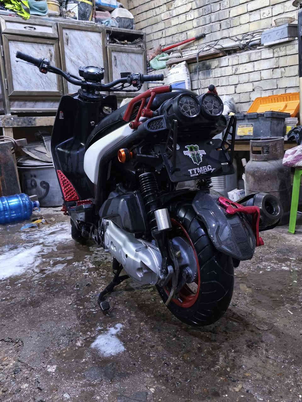 مراوس حسب القناعه او بيع.. 
بيع 1400 بيه مجال اوراق كامله وياها سستم سماعات دراجه بلاديه ما صار شهر نازله رمبه النظافه مليون بكل وقت نكره وتطلع.. نقوصات (العداد عاطل) مكاني بغداد حي اور 

للستفسار 
***********
