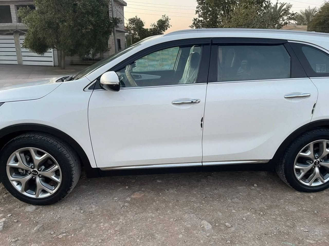 كيا سورينتو (2016)🤍🔥
🚗 وارد خليجي🇰🇼
🔢رقم بغداد

🛠️ فول مواصفات ما عدا بانوراما✅
🚪 بيها بارد باب الجنطة
⚙️ محرك 6 سلندر
📏 الممشى 135

📮 السـعـر ✅ لايك و تعليق يصلك بالخاص 📩

مكان تواجد السيارة: ديالى / مندلي
رقم صاحب السيارة: ***********
الصفحة مكلف بالنشر
