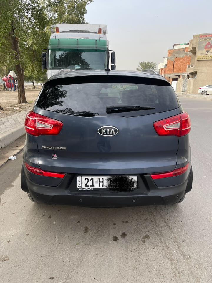 كيه سبورتنج 2012وارد امريكي حادث طخه بلبنيد والجاملغ بدون دواخل السيارة جديده جداً او جاهزه من كلشي مكينه 2400دوش ماشيه 160السعر 118او بيها مجال العنوان بغداد الامين الثانيه رقم الهاتف ***********
