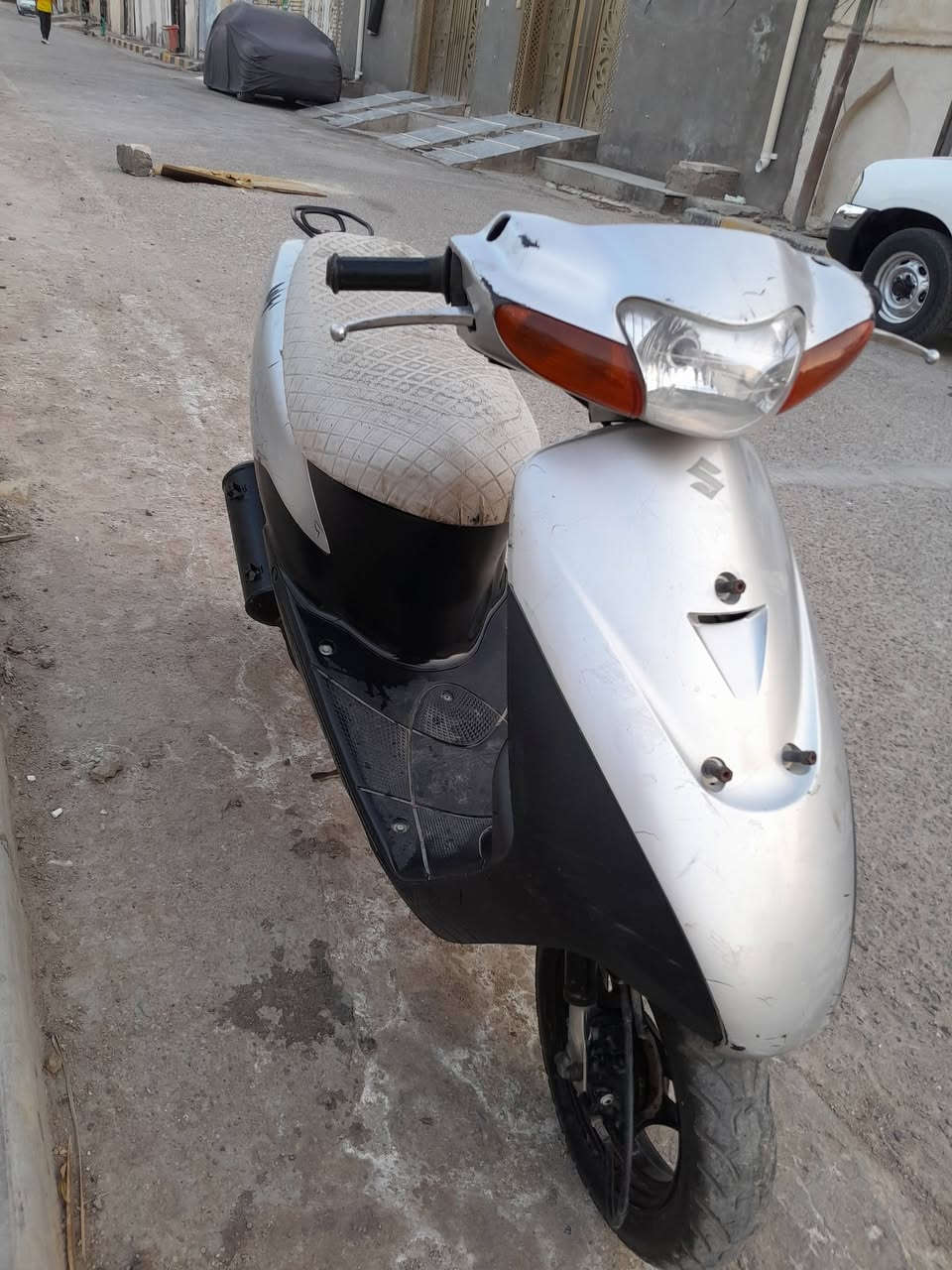 للبيع ساسوكي رياضي نضيفه اوراق كهربائيات شغاله مامفتوحه مامبدل بيها شي لشراي خاص او يتصل .***********
