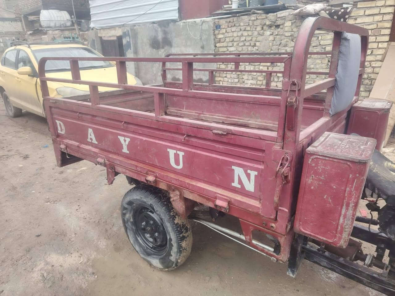 سلام عليكم ستوته دايوان للبيع موديل 2019كهربايات كله شغاله مكينه برغي مامفتوح بيه ستوته خير من الله اوراق موجودة السعر 900او بيه مجال رقمي واتساب رصيد ***********
