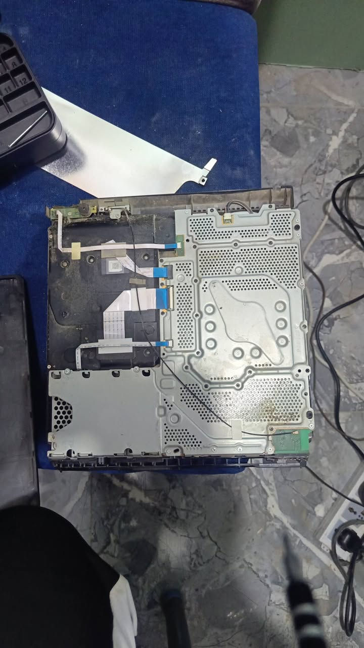 مركز الكترونيات الدكتور
يوفر خدمة تنظيف أجهزة البلي ٤ بالكامل واستبدال عجينة حرارية اصلية

تنظيف + عجينة ب١٥ الف دينار 

تنظيف فقط ١٠ آلاف دينار 

استبدال عجينة فقط ١٠ آلاف دينار 

العنوان : النهروان السبع آلاف الشارع الخدمي مجاور مازن ابو الحاسبات قرب جامع الامام علي 

واتساب فقط : ***********
اتصال فقط : ***********
