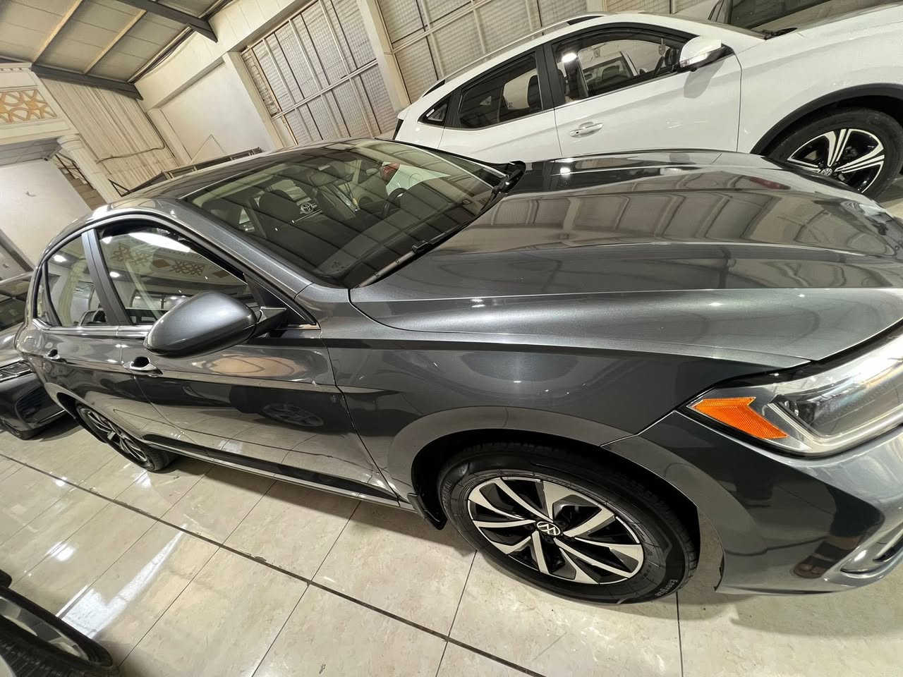 Jetta 2023 S ثلاثه قطعه صبوغ بدون شانسي ايرباگ ستيرن تك سياره جاهزه سعر $  143
0750 7389095
