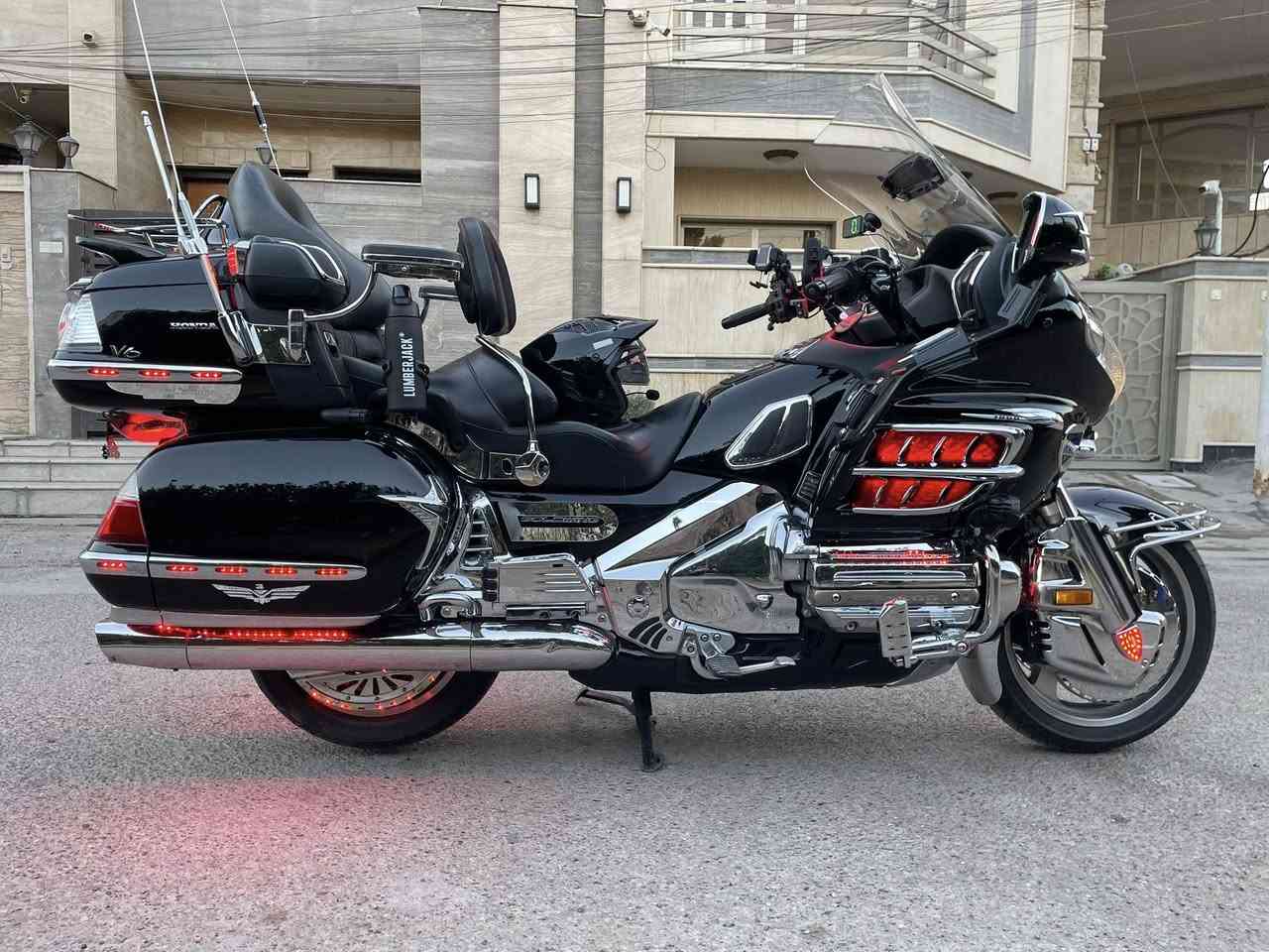 سلام عليكم
دراجه كولدن 
مديل 2006
لون اسود 
دراجت بدون رقم 
دراجه اني مستورده ع ايدي قبل سنه 
دراجه تخم تاير جديد قبل شهر شاده 
دراجه سستتم كامل 
دراجه كلين بدون حادث 
سعره شويه غاليه حق الستتم عليه شاري اتصل 

غير متواصل ع فيس 
شراي ودور جديد ونضيف اتصل ***********
