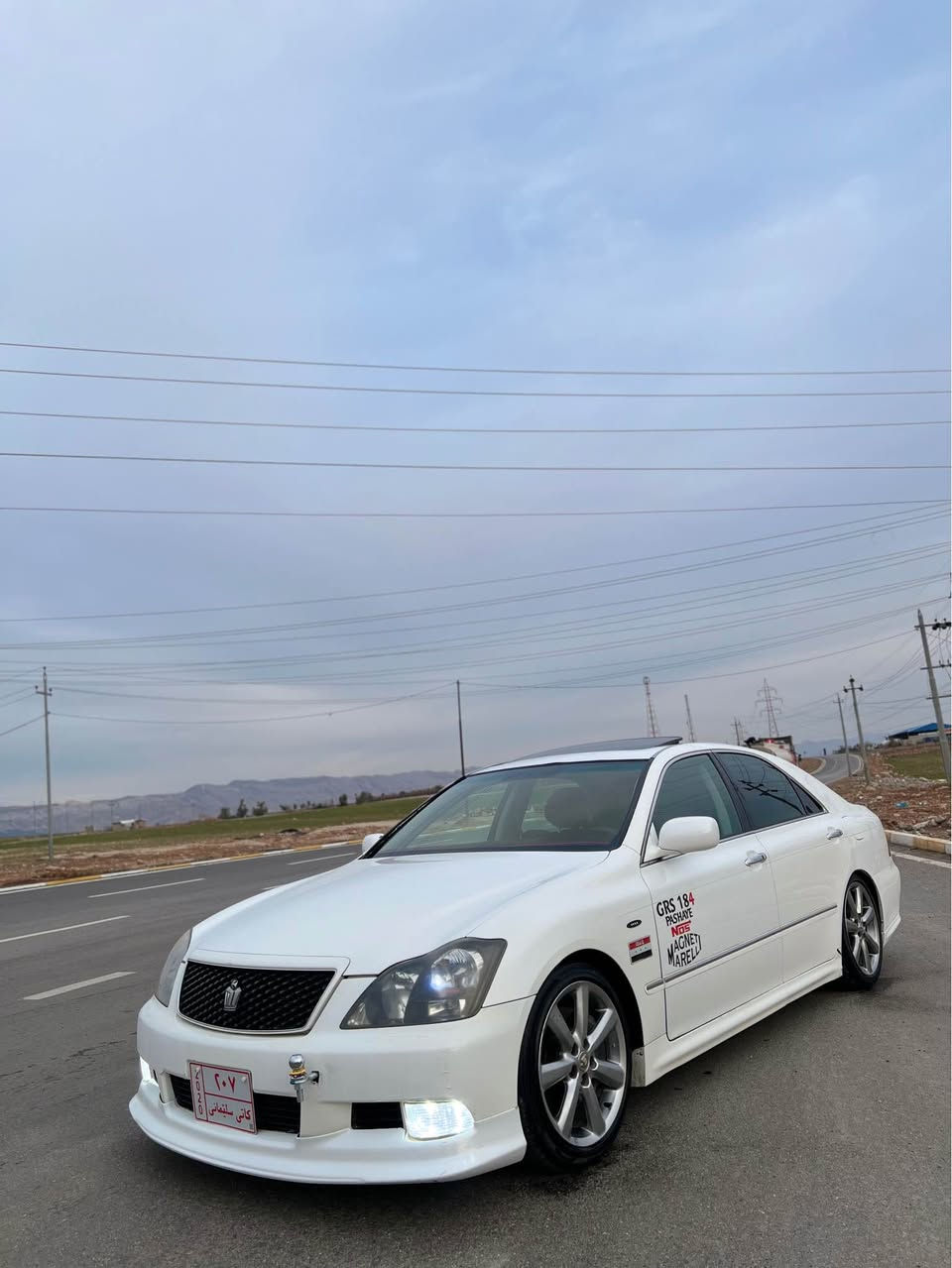 سەرەتا بەناوی خوای گەورەو میهرەبان🤍
تویتا کڕاون شاهینە بۆفرۆشتن
مۆدیل ٢٠٠٧
بڕاوە ١٨٤ تازه داخل 
 کامل جایز کراوە 
گير مه كينه به شه رت ناوڕەش فورميكا سور 
٣دوگمەی قەپات مواسەفات 
ویل دینگە
 جڵدو هیتەر
   ئاوینە کارەبا
سەیارەکە بی چاڵ بی شوختە 
سەقفی شوشەی 
تەبرید ساردو گەرمی بەسراوە بەشەرت 
تەقەورەقەی نیە بەشەرت
پشتو پیشی کەپسە دەعمو لیدراو بەشەرت 
کەڤەر گۆڕاو بەشەرت
سەقفی بۆیاخ نیە بەشەرت ره نگ گوراي نييه به شه رت 
هەموو گیانی بەشەرت
*********** كويسينجاك, أربيل
