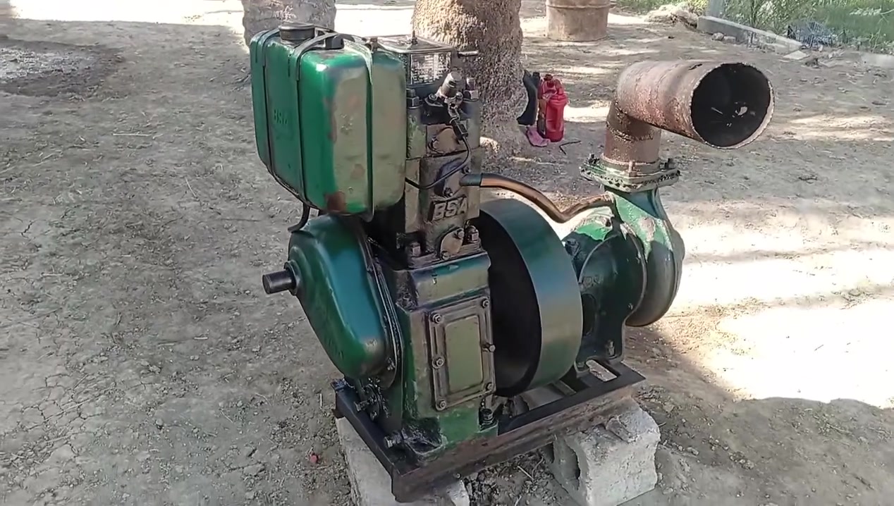 السلام عليكم ماطور 5 حصان خنزيره 4×4چبيه  ماطور جديد متعهد على الشغل ما مفتوح كله وضع شركه رقه نوعيه( BSA) مثل ما تشوفه بالفيديو متعهد على الشغل 
المكان بابل 
السعر 300 وبيه مجال 
الاتصال***********

