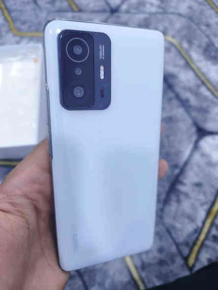 السلام عليكم

                                                           Xiaomi 11T 

غراضة كاملة گفر وابرة وشاحنة 

ذاكرة 256GB

داخلي 8GB

الكامرة 108MP تصوير 4k

اللون ابيض 

شاحن سريع بسرعة 67W بلادية شركة
 
المعالج Mediatek Dimensity 1200-ultra

هيرتز 120Hz

يعني يشغل بوبجي 90 فريم بدون اي مشاكل وتعليگ
الجام الورة امبدلة وشاشة هم اصلية 

سعرة 200 الف وبي مجال شراي خاص او خابرني *********** كركوك
