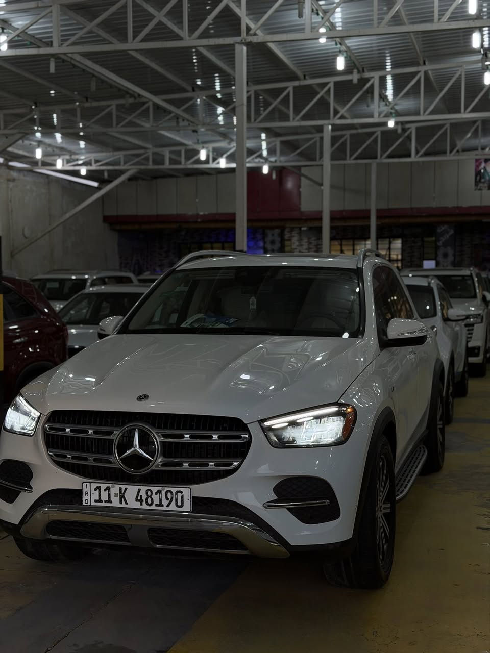 يعلن معرض بيت شريجي👑 عن وصول مرسيدس 2025 Gle 450E hybrid هايبرد 4matic زيرو ماشيه الف فقط وارد امريكي صور الحادث والسونار مرفق مع المنشور فول 1/1  نستقبل بيع او مراوس العنوان كوت حي لحكيم  سعرها 675 وبيها مجال 
#مارسدس_Gle_430E_4matic
اللون: ابيض
عداد المسافاات kmالف فقط 
المواصفات:  رقم بغداد فول مواصفات ١/١
كشنات خزن ميموري
اناره داخليه  تحتوي 64 لون
منفذ للشحن 
5 كامرات محيطية 
سلايد(فتحة قمارة)
كراسي جلد اصلي(اوف وايت)
كراسي  كهرباء
تبريد خلفي شاشة
شحن الهاتف لاسلكياً
كروس سرعة 
خمس بصمات
فول تحكم استيرن(جهتين امامي+جهتين خلفي)
شاشة عرض الاعطال
صندوك كهرباء(شفط)
فتح صندوك تلقائيا  
دبل كير(عادي+اوتوماتيك)
دبل حساس(امامي+خلفي)
نظام تحكم بمستوى الضوء الداخلي
مانع تزحلق
نظام فتح الابواب لاسلكياً
فور ويل
شاشة امامية كبيرة اصلية
كامرة خلفية اصلية
تشغيل عن بعد
دوسات كتابة Mercedes 
اشارة بالمري
مري كهرباء(شفط)
لايت زنون(عالي+ناصي)
لد امامي
#سستم_صوت 
وبيها مواصفات لا تعد ولا تحصى اذا ابقه اعدد مااخلص
للاستفسار الاتصال بِنَا على الأرقام التاليه

  حسنين ‭0771 508 5598‬ واتساب او اتصال
