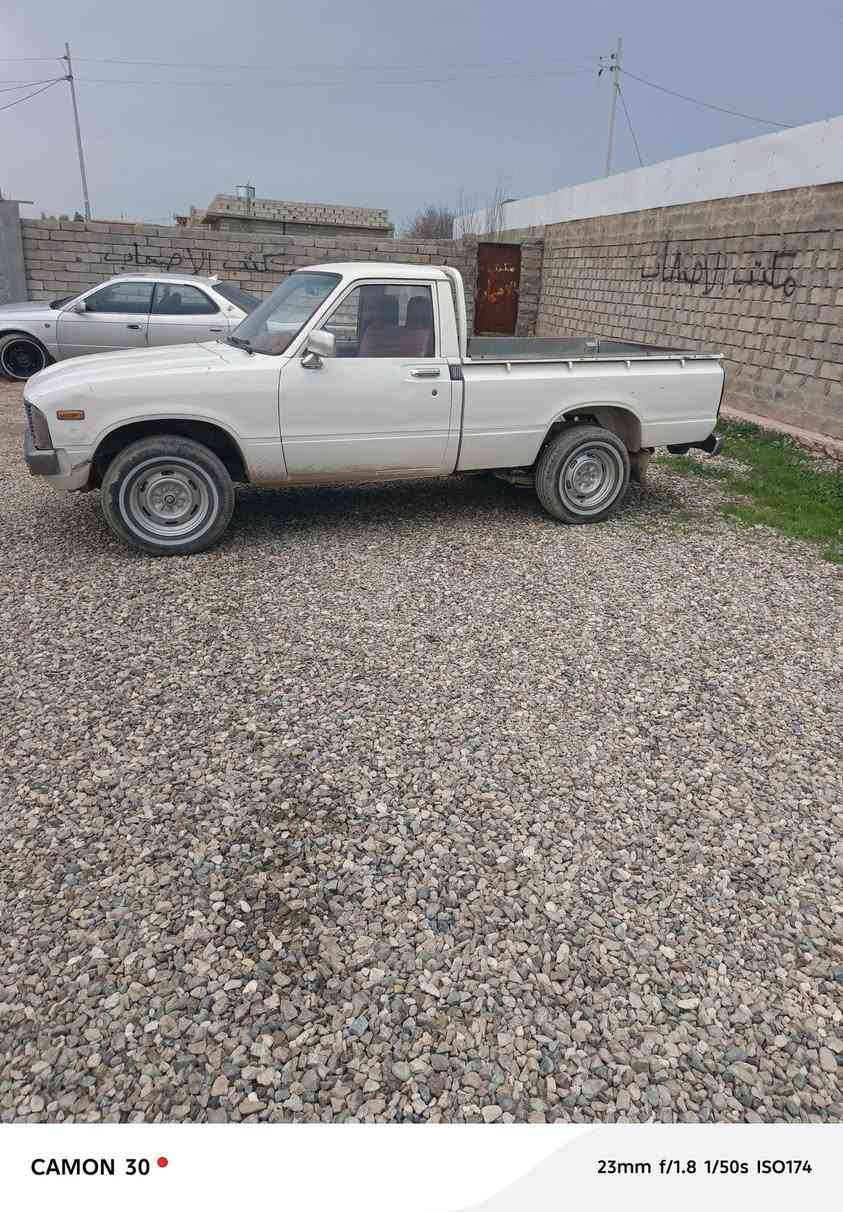 بيكم جديدة بمعنى الكلمة 
محرك وضع شركة كير اكسن شرط
كلشي بيها يشتغل سيارة مو تعبانة
شرعي متوفي.. وبيها وكالة 
ابيعك وكالة من الوكيل فقط 
السعر ٢٥ ومجال بسيط
مو شراي لا تعبني..
***********
