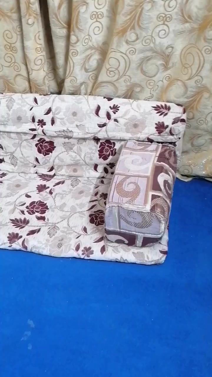 السلام عليكم عندي هذا الديوان للبيع


**إذا كنت صاحب هذا الإعلان وتريد حذفه لأي سبب، رجاءا أرسل رسالة إلى الدعم الفني**