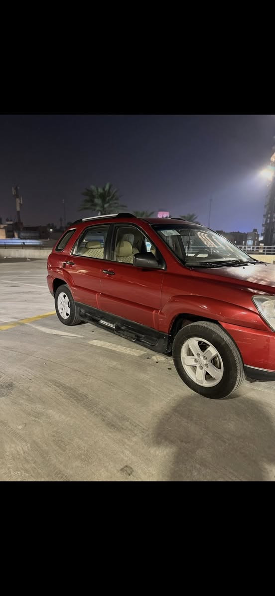 السلام عليكم للبيع سبورتج موديل 2009  كير ومحرك كفاله تخم تاير جديد حداديه جديده وارد خليجي والسونار موجود  بيها 1 قطع بخ بدون معجون2000
اللاستفسار ***********
