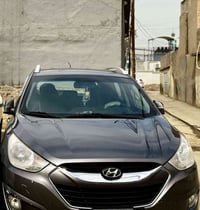 توسان موديل 2010 تيرات جديد  بطارية جديد عدد بصمه 2 تشغيل من بعد شاشه ...