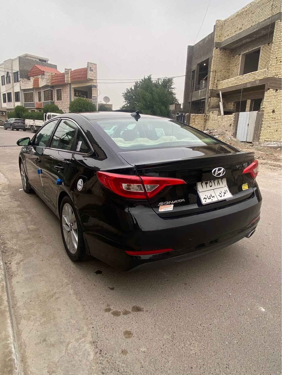 السلام عليكم عندي كيا سوناتا 2016 للبيع وارد امريكي حادث بسيط بدون دواخل صور الحادث مرفقة بالمنشور بيها قطعتين صبغ فقط رقم سليمانية بأسمي تريد تحويل تريد وكالة مواصفات 
1-شاشة جبيرة 
2-كامرة دوارة 
3-ويل كب 
4-اشاير بالمري 
5-ثلاث وضعيات قيادة 
6-مكينه 2400 
7-داخل لونين 
مكان السيارة بغداد الطوبجي للاستفسار الاتصال *********** رايدها ب 115 وبيها مجال بغداد, العراق
