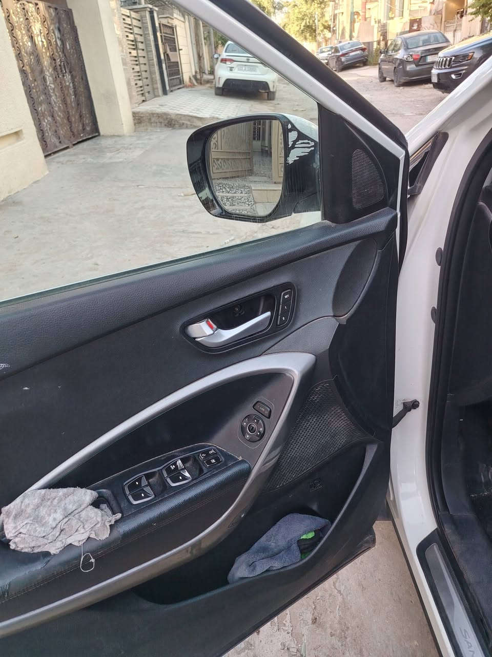 سلام عليكم
هوندا سسنتافيا
سياره جديدة معنى كلمه بلعافيه على ياخذه
خليجيه كويتيه فول إلى خير معروف عن كويتي
سياره ٢٠١٣ محرك ٦مكفول كير مكفول  بيه بس بارد فقط لباقي كله كفاله ماشيه ١٠٠وسياره مال بيت جديدكلش
سياره بغداد بيع فقط وشراي يتصل سعر ١٦٥
***********
٠
